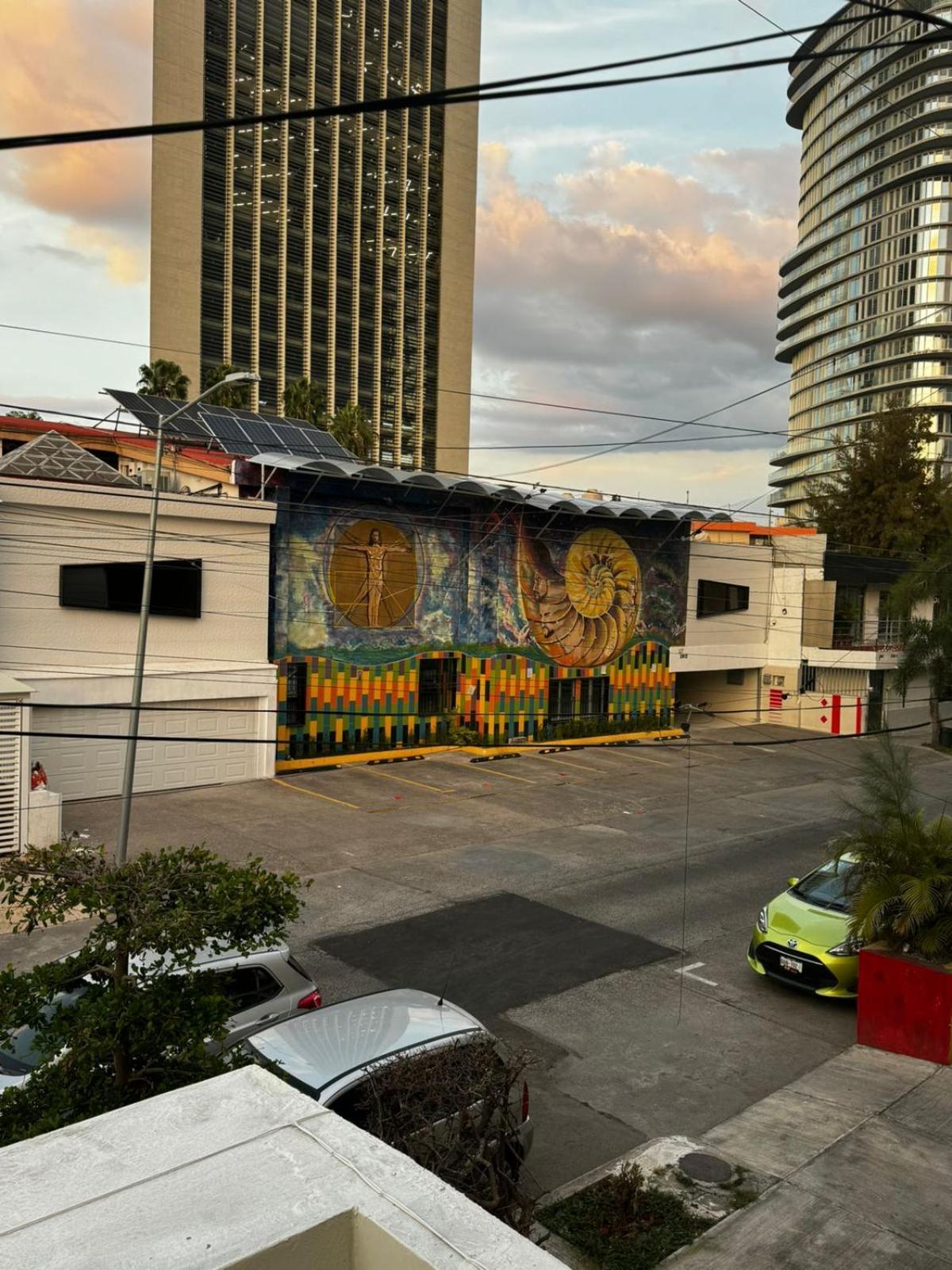 Urban Circunvalacion Guadalajara Eksteriør bilde